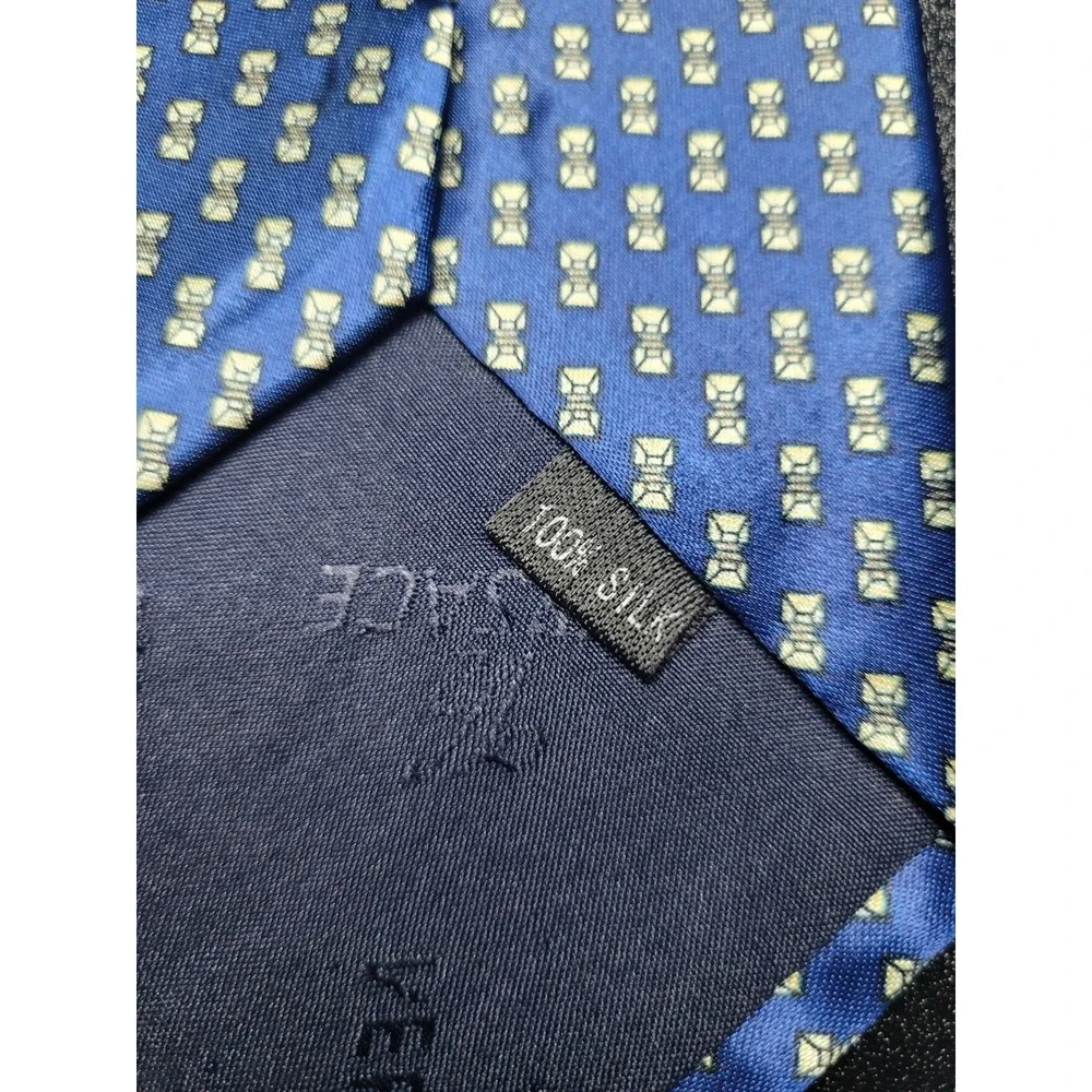 Versace Men's Necktie Blue Geometric 100% Silk 3.75